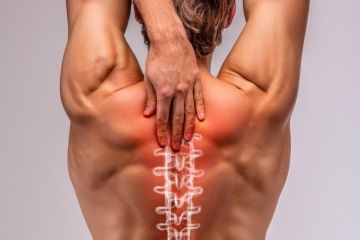 Bolesti hrudní páteře a žeber